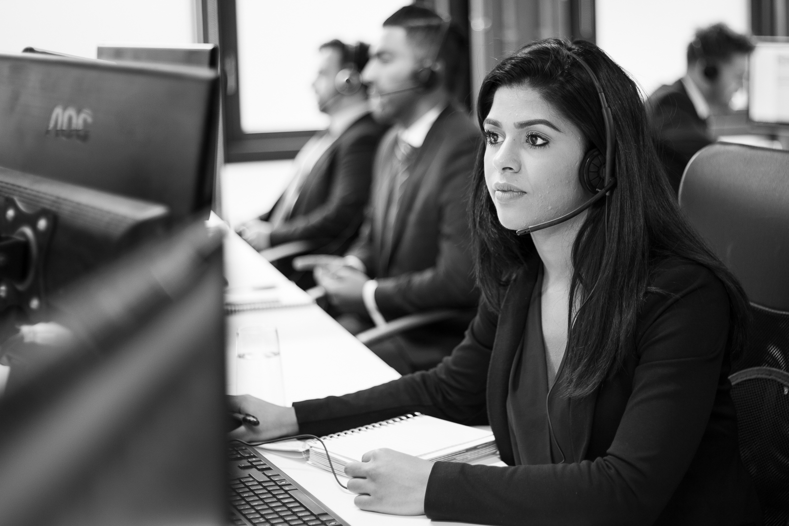 WHAT IS A PROFESSIONAL BUSINESS PHOTO ? - Studio Grey
