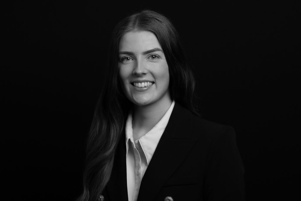 young female business professional, low key shoot - Brebners
