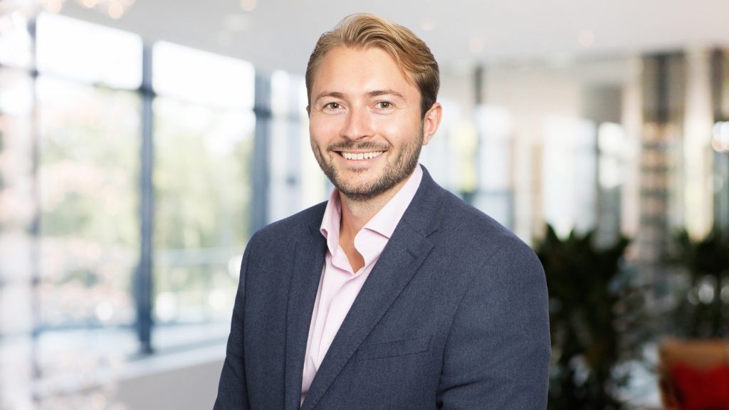 Staff Headshots for Competitive Advantage